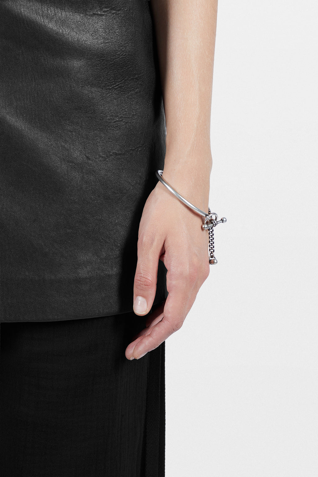 Naemi Slim Bracelet with Chain
