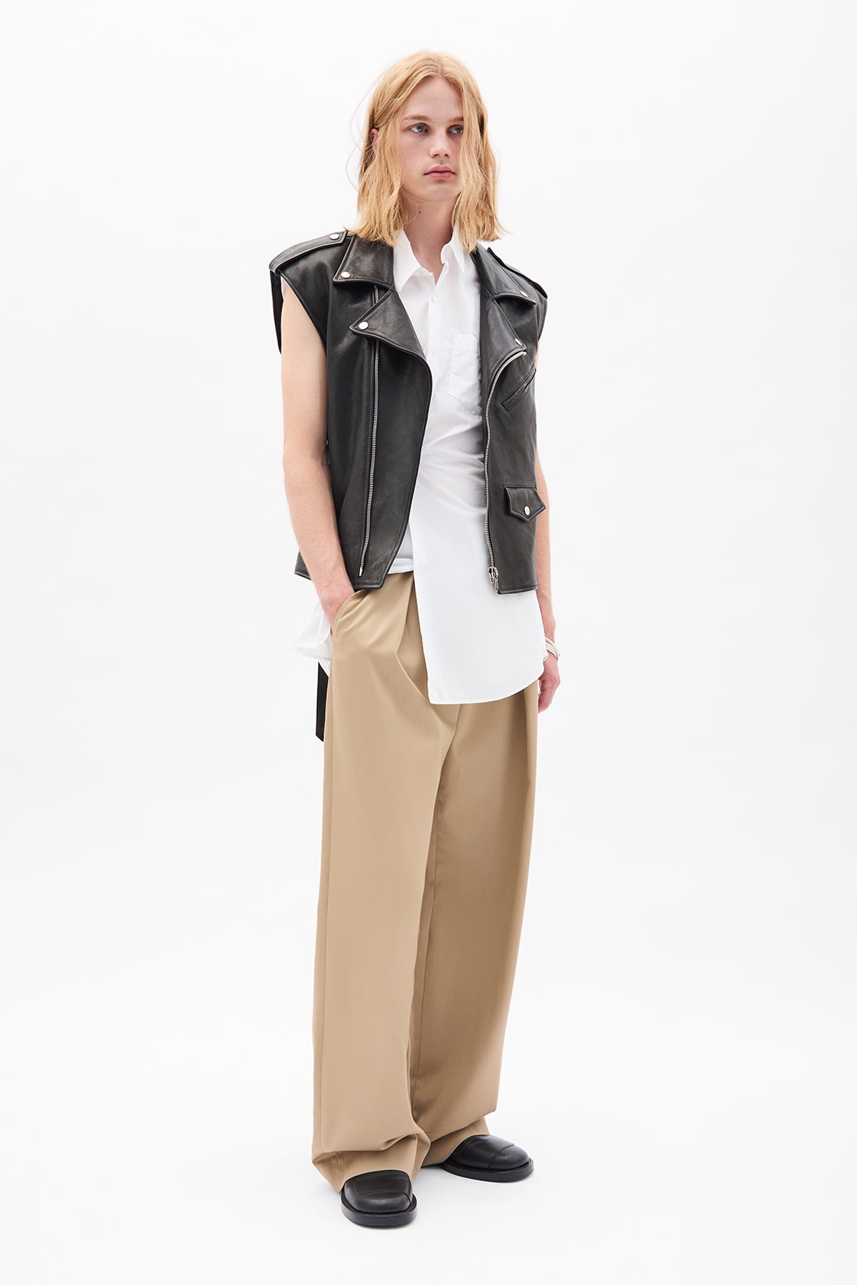 Botel Wide Leg Pleated Trousers