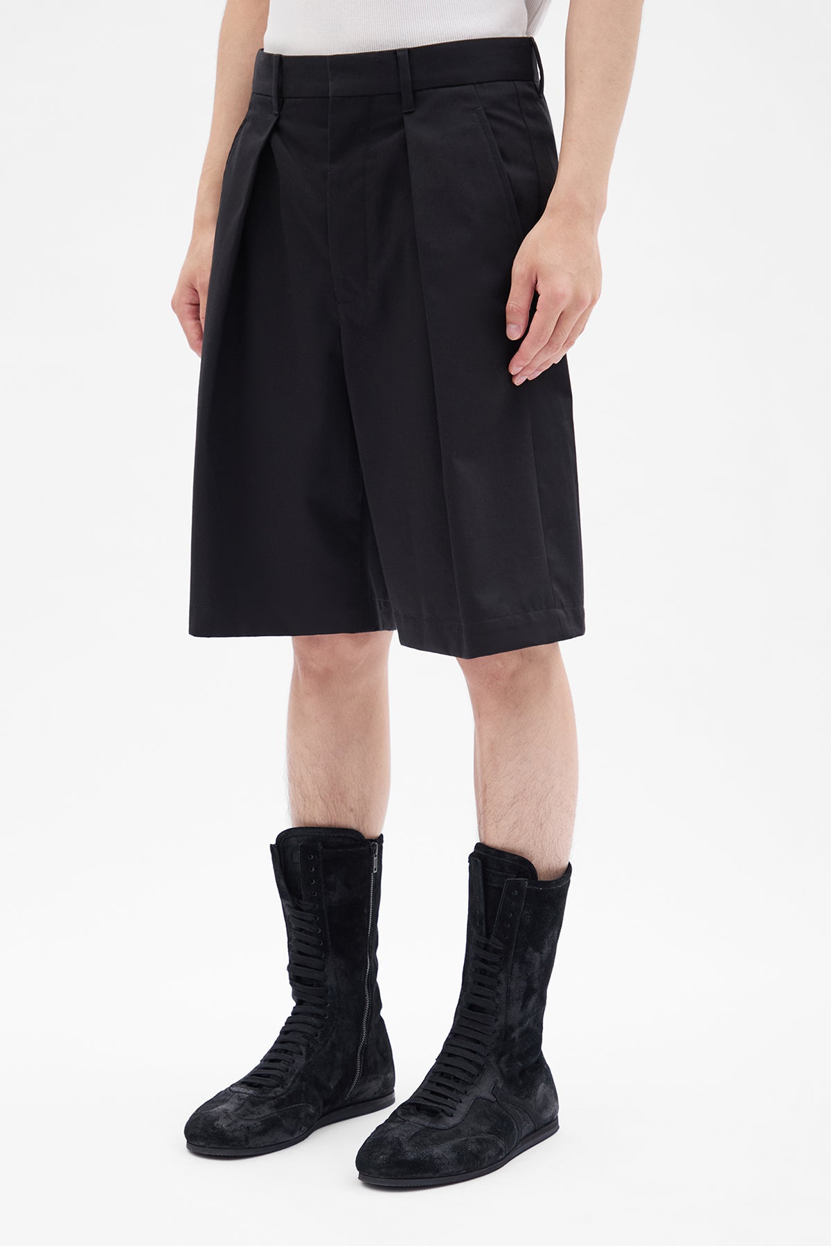 Noralft Wide Leg Pleated Shorts