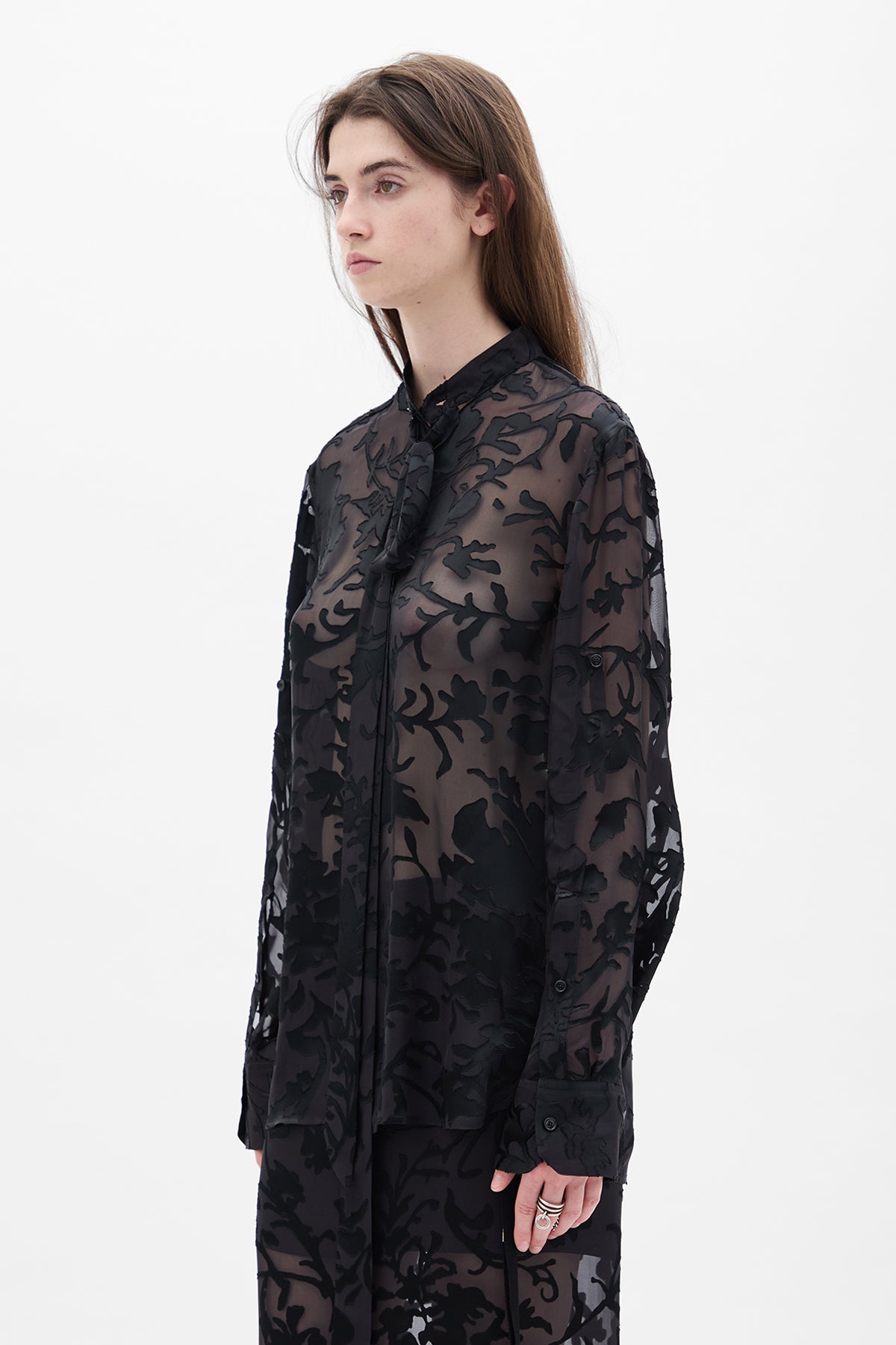 Dien Standard Collar Long Shirt with Foulard