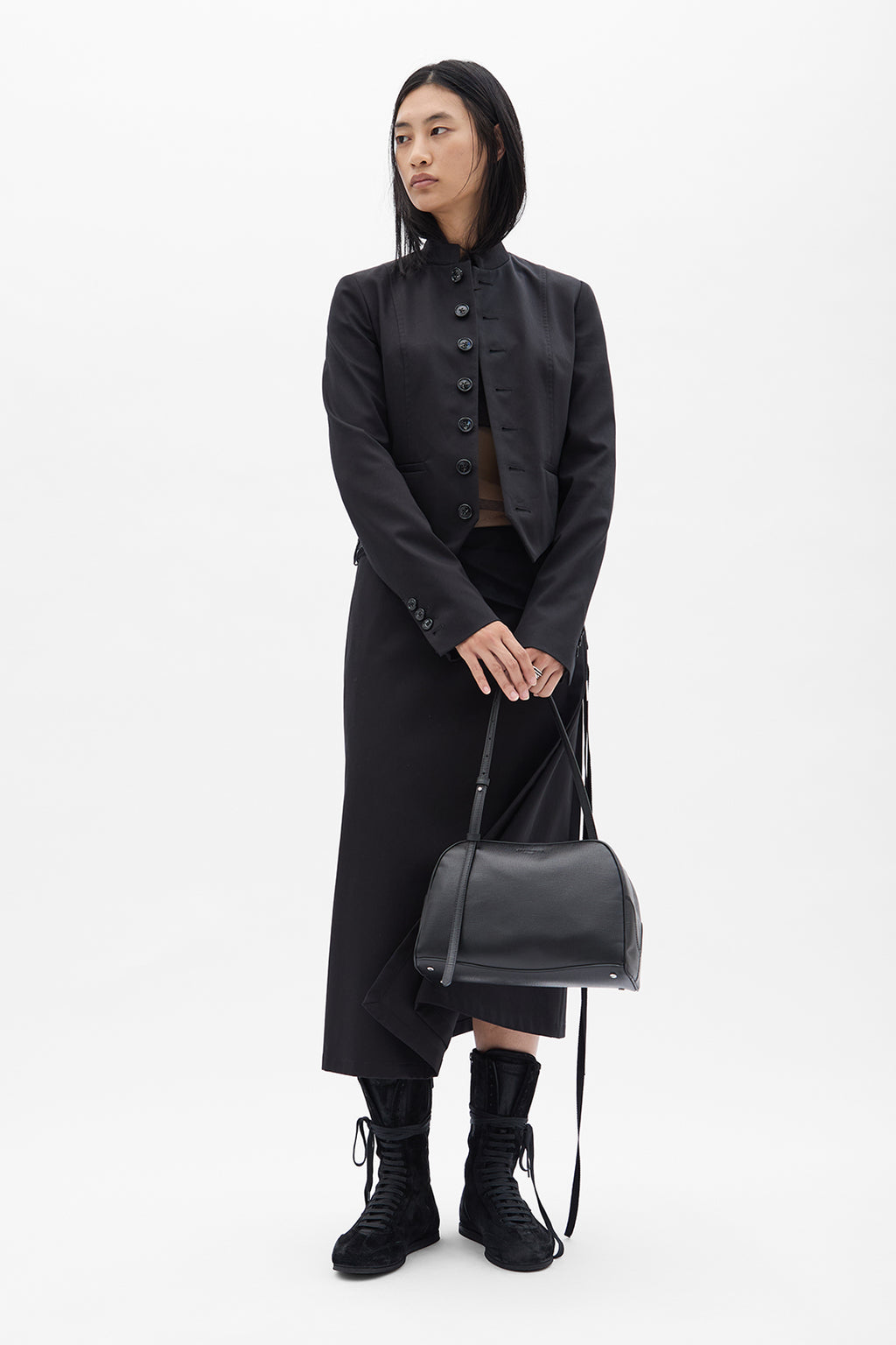 تنورة فابي ميدي ملفوفة بمئزر 