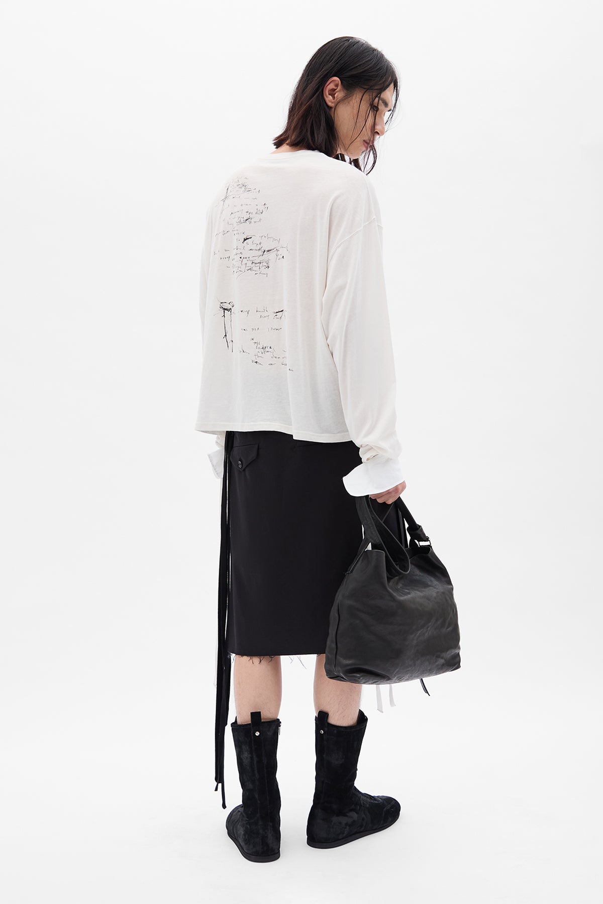 قميص بأكمام طويلة بطبعة سكتش من إميليوس 