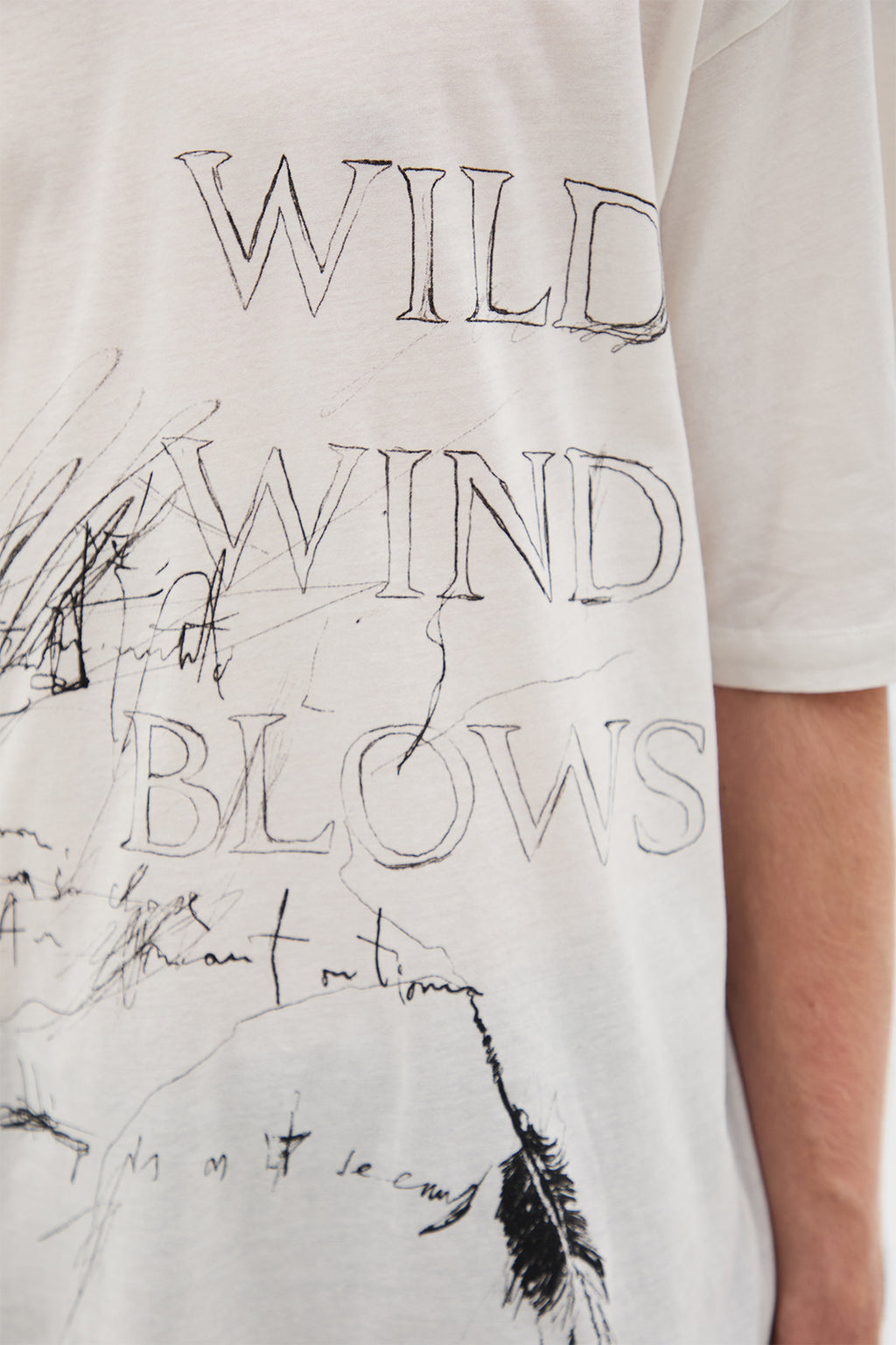 ديتر ''الرياح البرية تهب'' تي شيرت عالي الراحة 