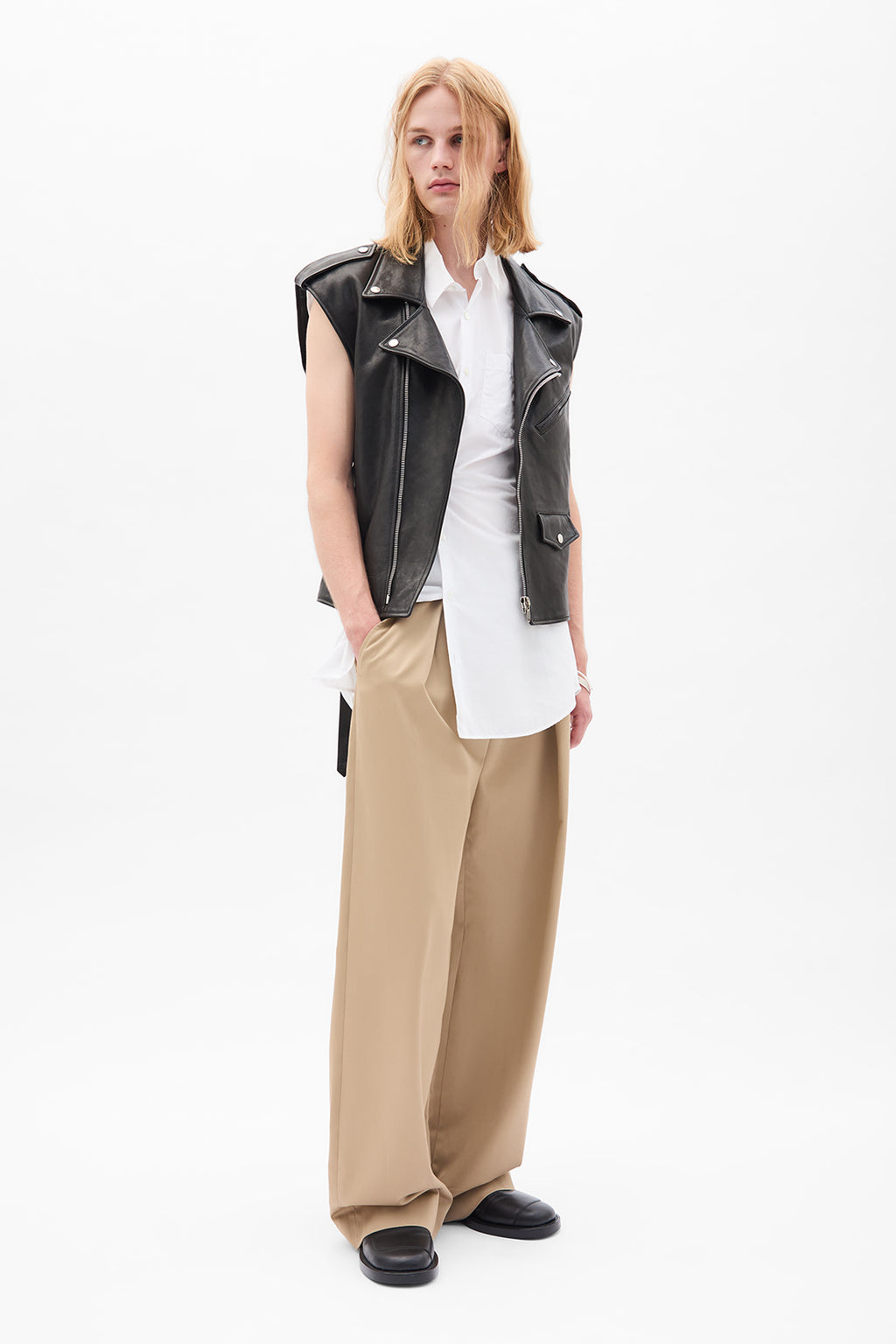 Dorian 无袖高舒适长衬衫 