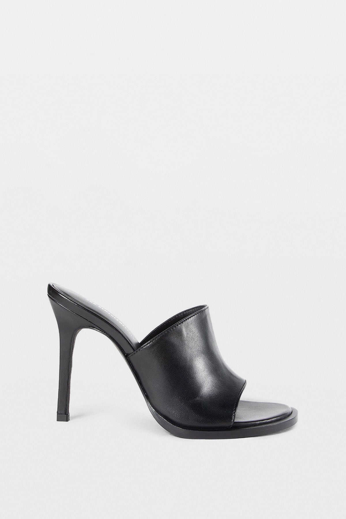 女性用サンダル – Ann Demeulemeester
