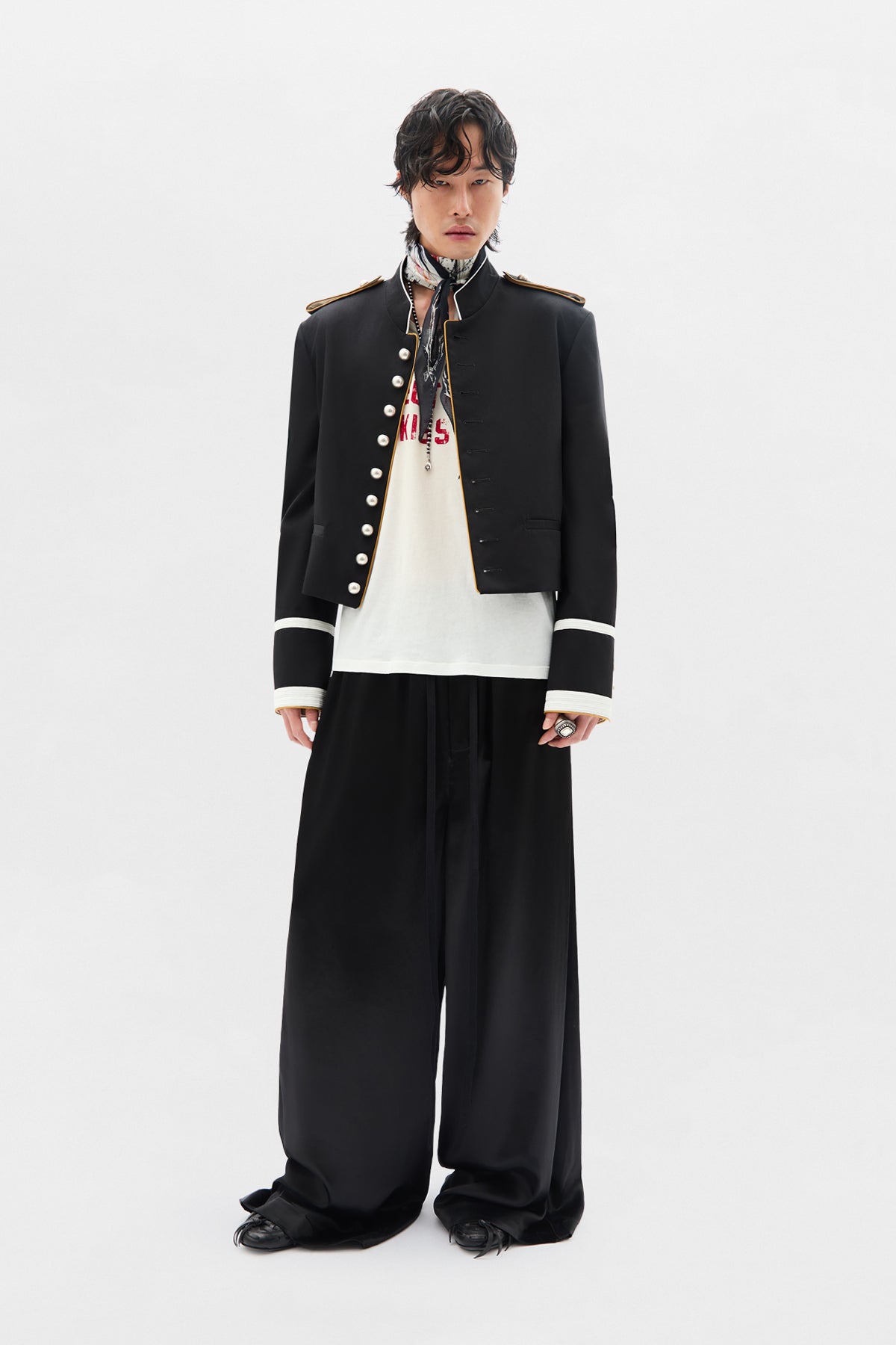 Idar クロップド スタンダード フィット Tシャツ – Ann Demeulemeester