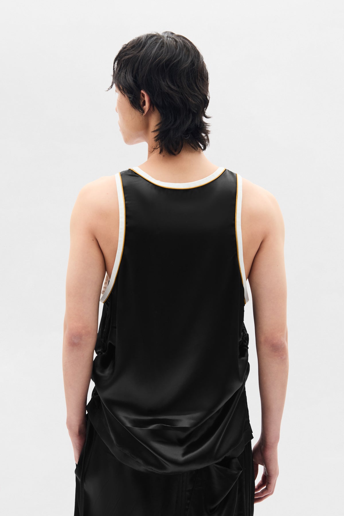 قميص بدون أكمام مجعد من إندور 