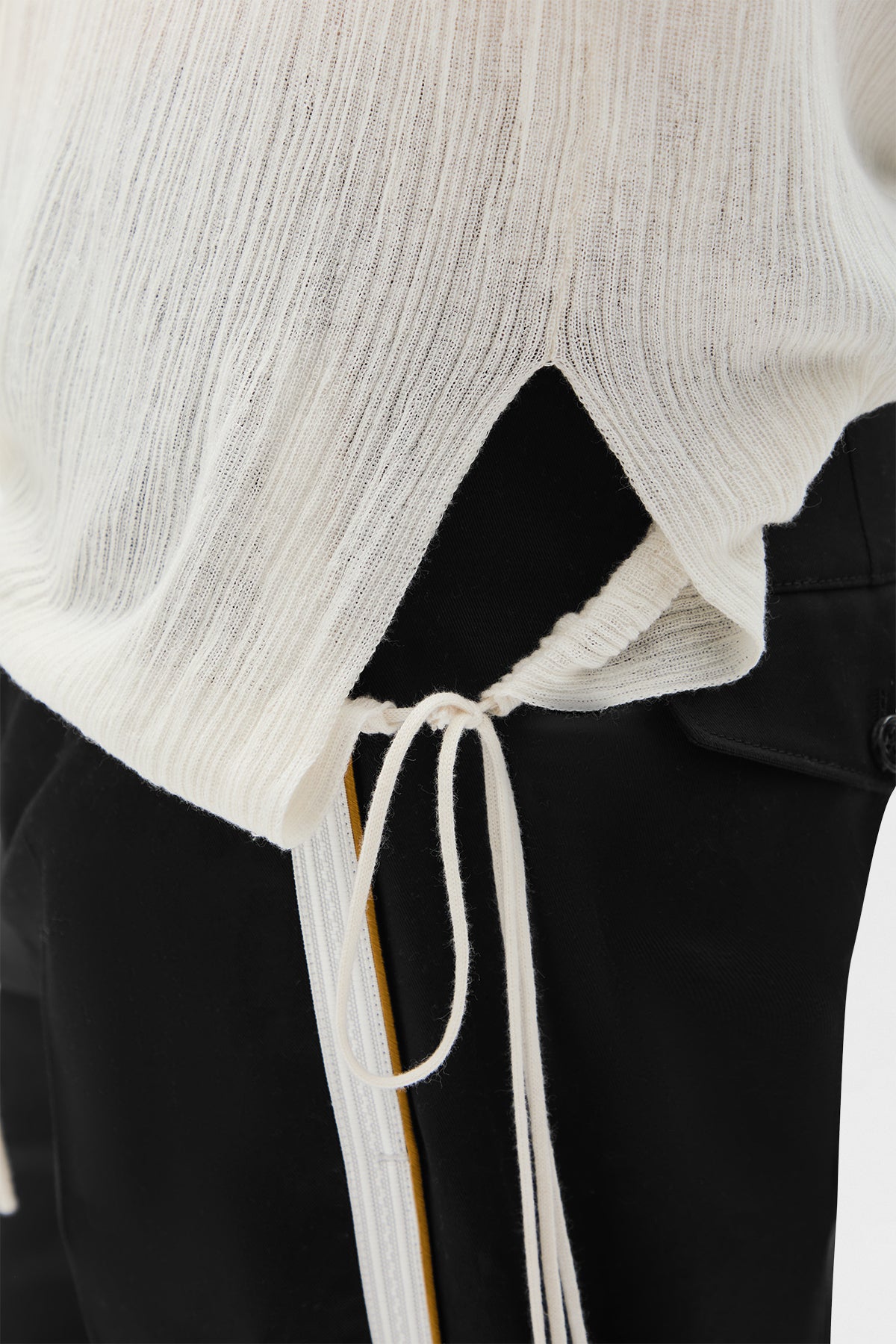 ★ANN DEMEULEMEESTER　変形ニットポンチョ　ドレープカットソー Tiu Creponette Rib Deep V-Neck Sweater – Ann Demeulemeester