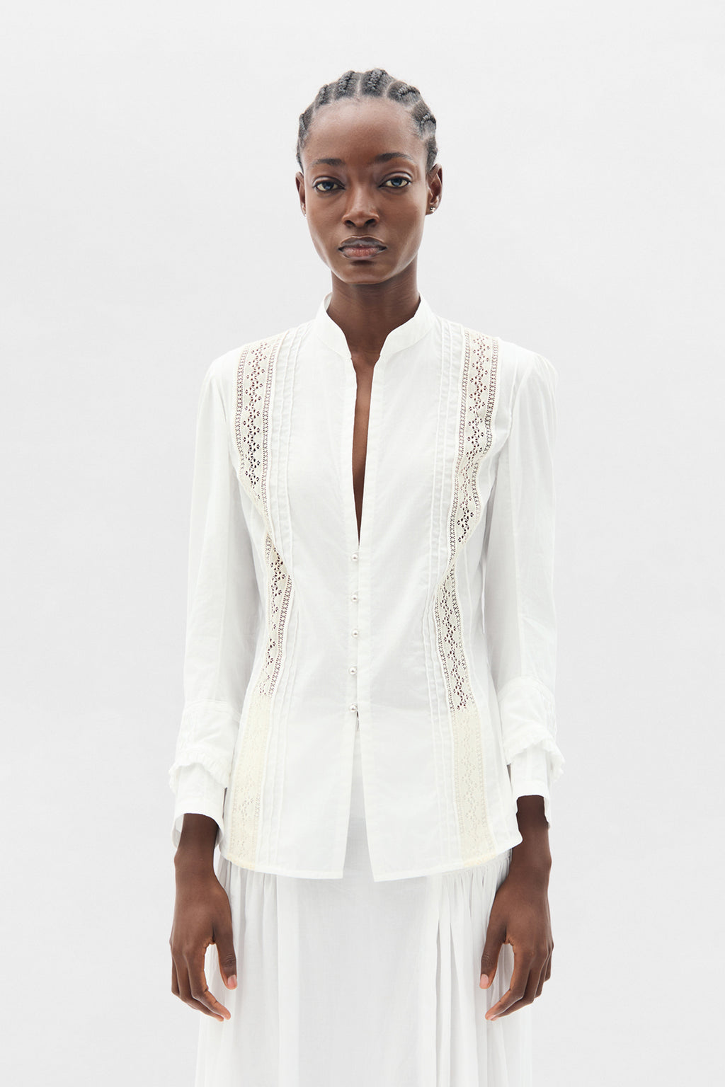 Chemise ouverte Lidy avec rubans en dentelle 