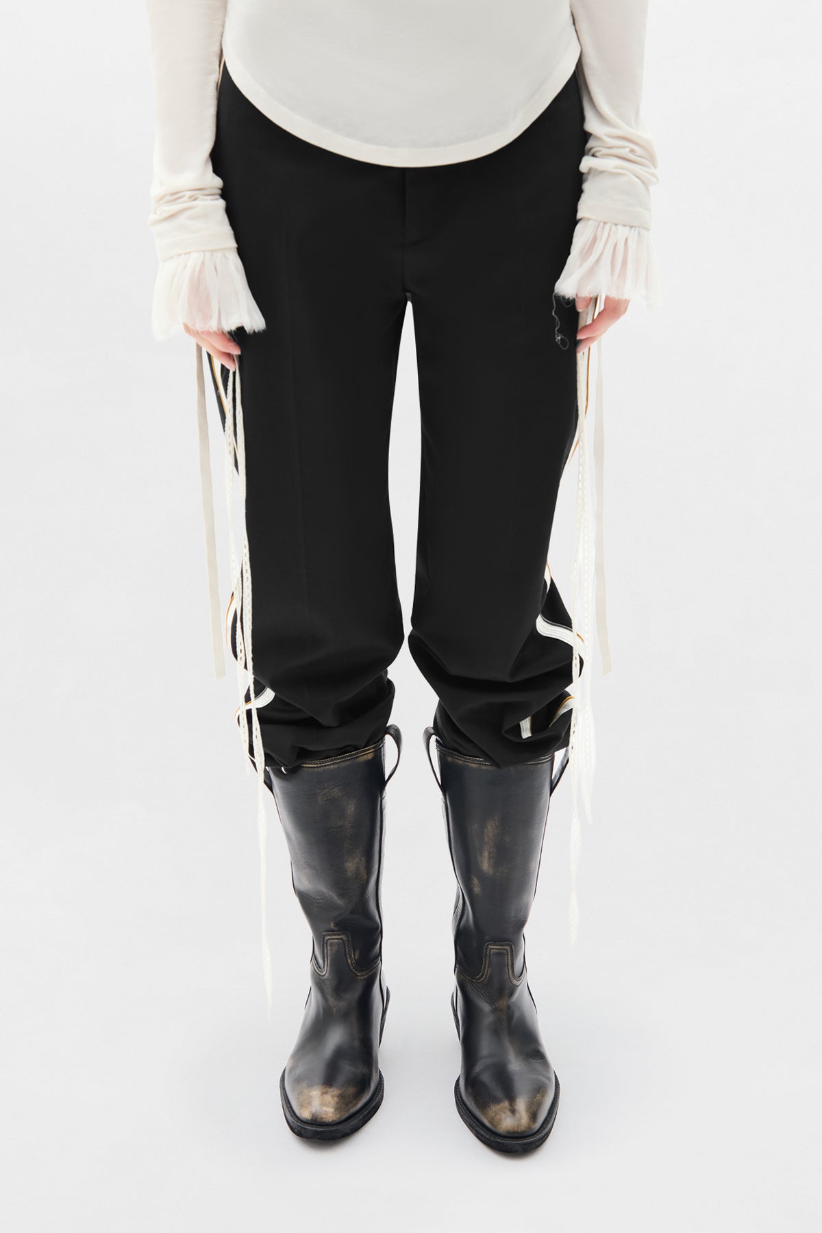 Sann Ruffled Cuffs with Lace Ribbons