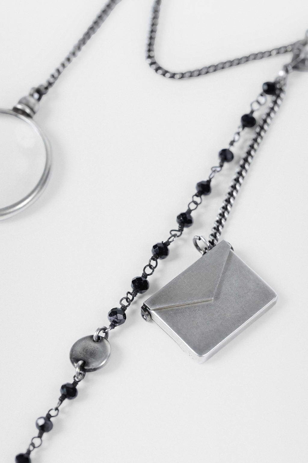 Afsar 珠子项链配羽毛 