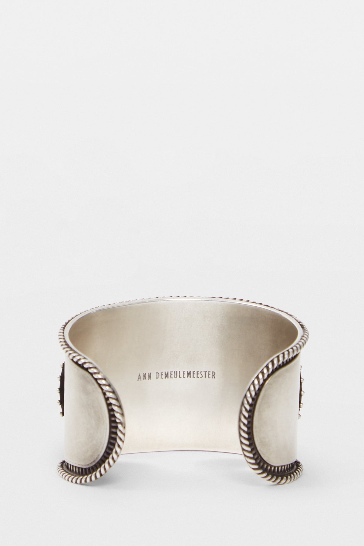 Luba Kleiner Cabochon Gravierte Armreif 