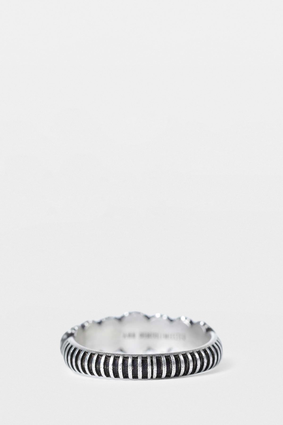 نونا خاتم صغير مع كرات 