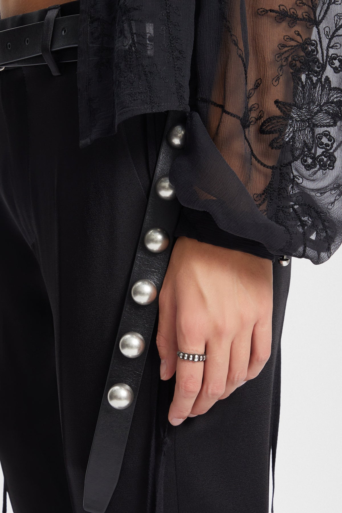 Nona Small Ring with Spheres – Ann Demeulemeester