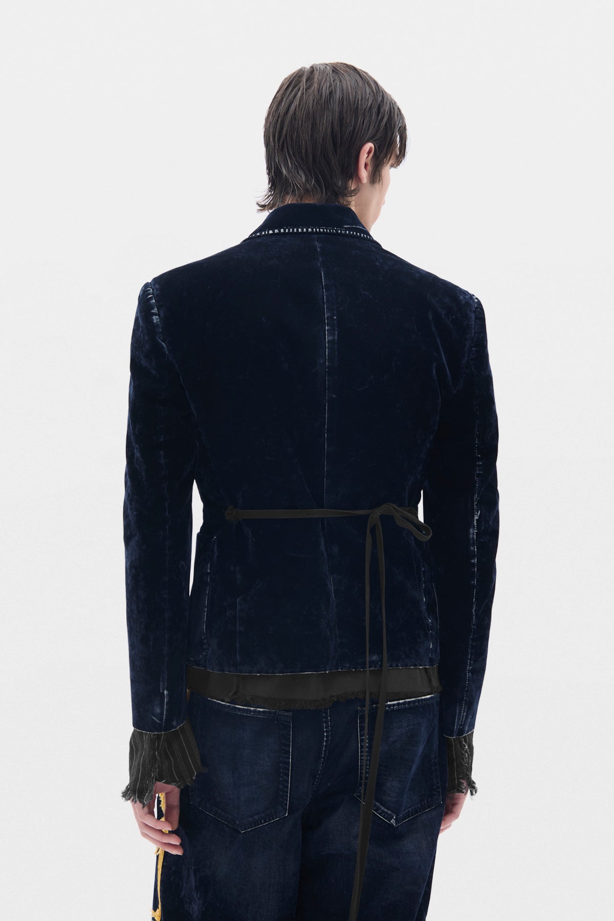 Peton Dekonstruierter Slim Fit Blazer mit gesticktem Emblem 