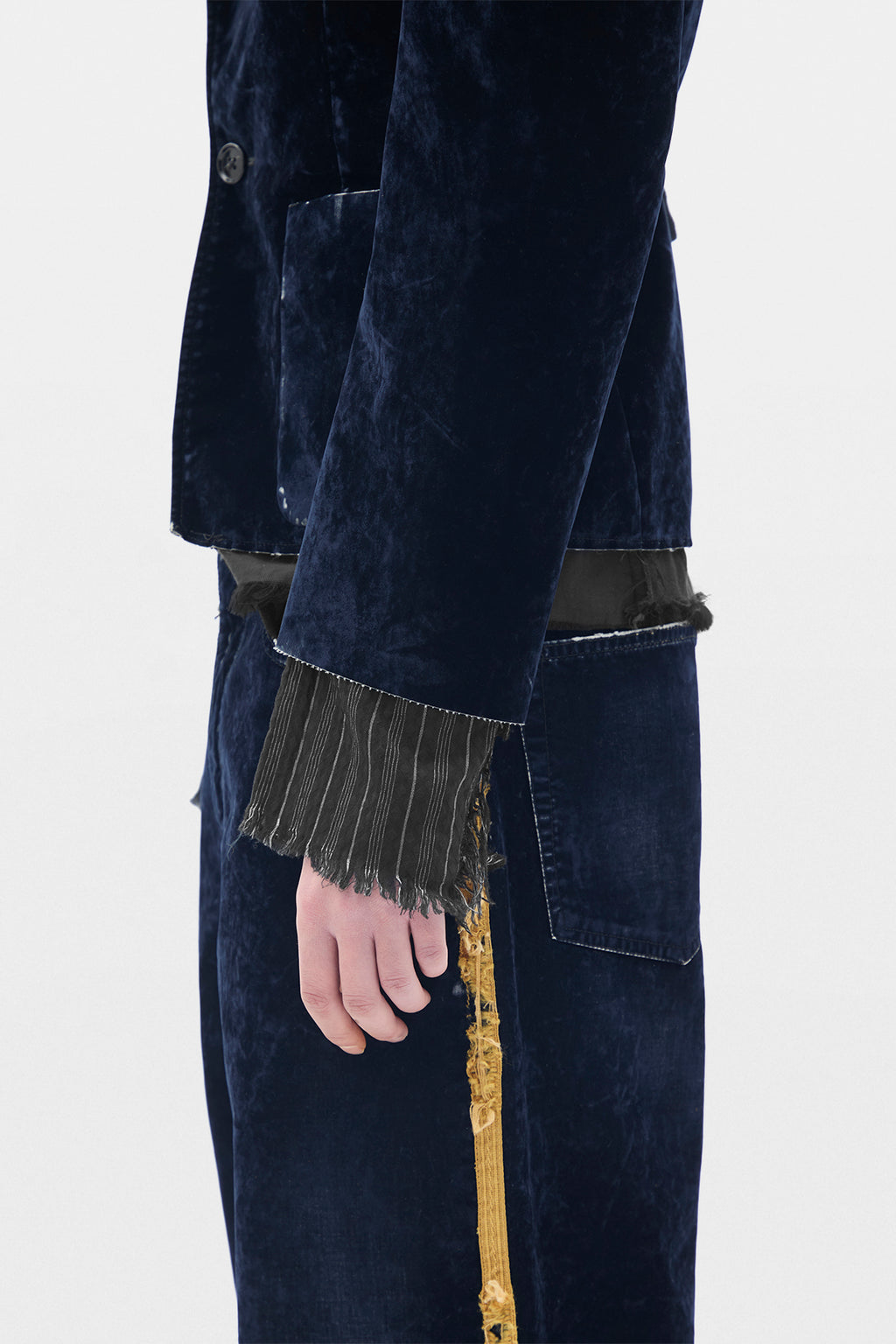 Peton Dekonstruierter Slim Fit Blazer mit gesticktem Emblem 
