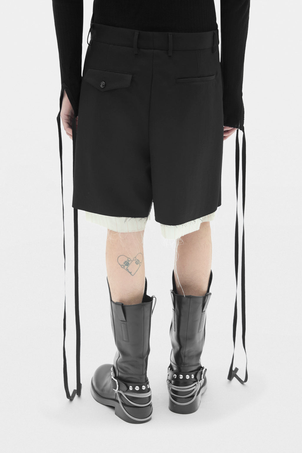 Pantaloncini Emund a pieghe con bordo grezzo 