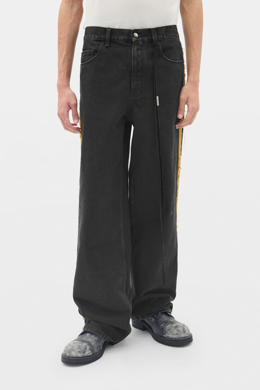 Pantalon droit à 5 poches avec bandes latérales 