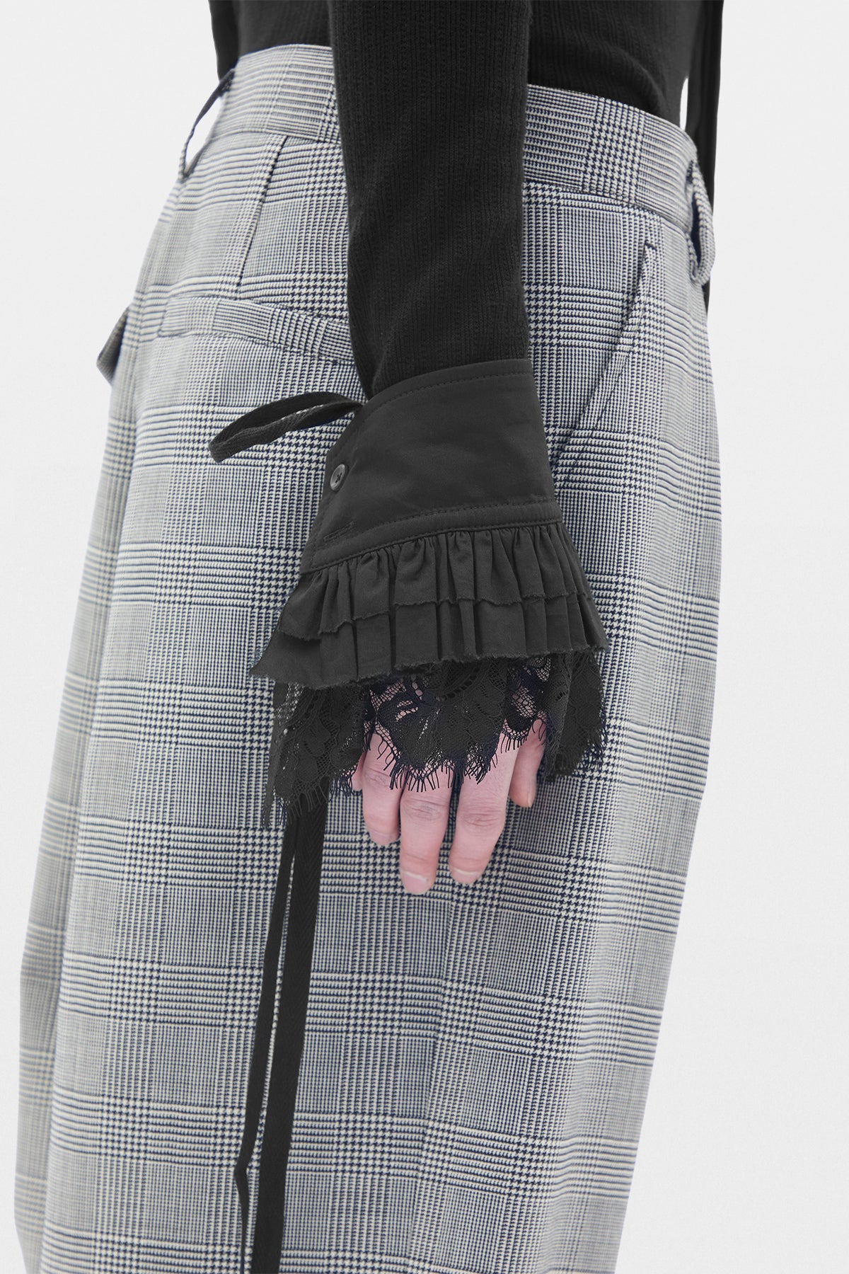 Vestar Lace Ruffled Cuffs