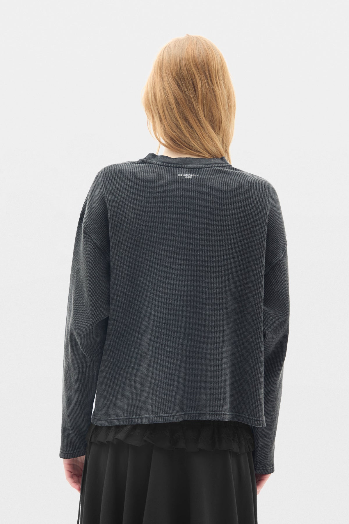Nikita Relax Fit Long Sleeve Boxy T-Shirt – Ann Demeulemeester