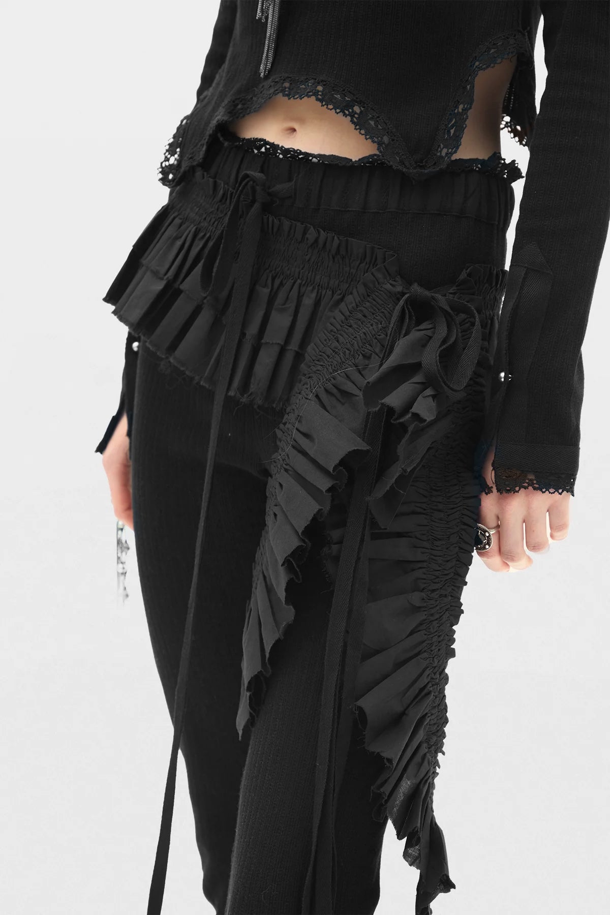 Safira Long Ruffled Belt