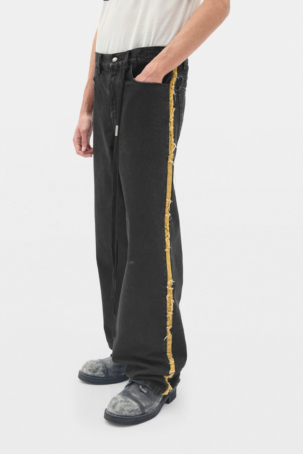 Pantalon droit à 5 poches avec bandes latérales 