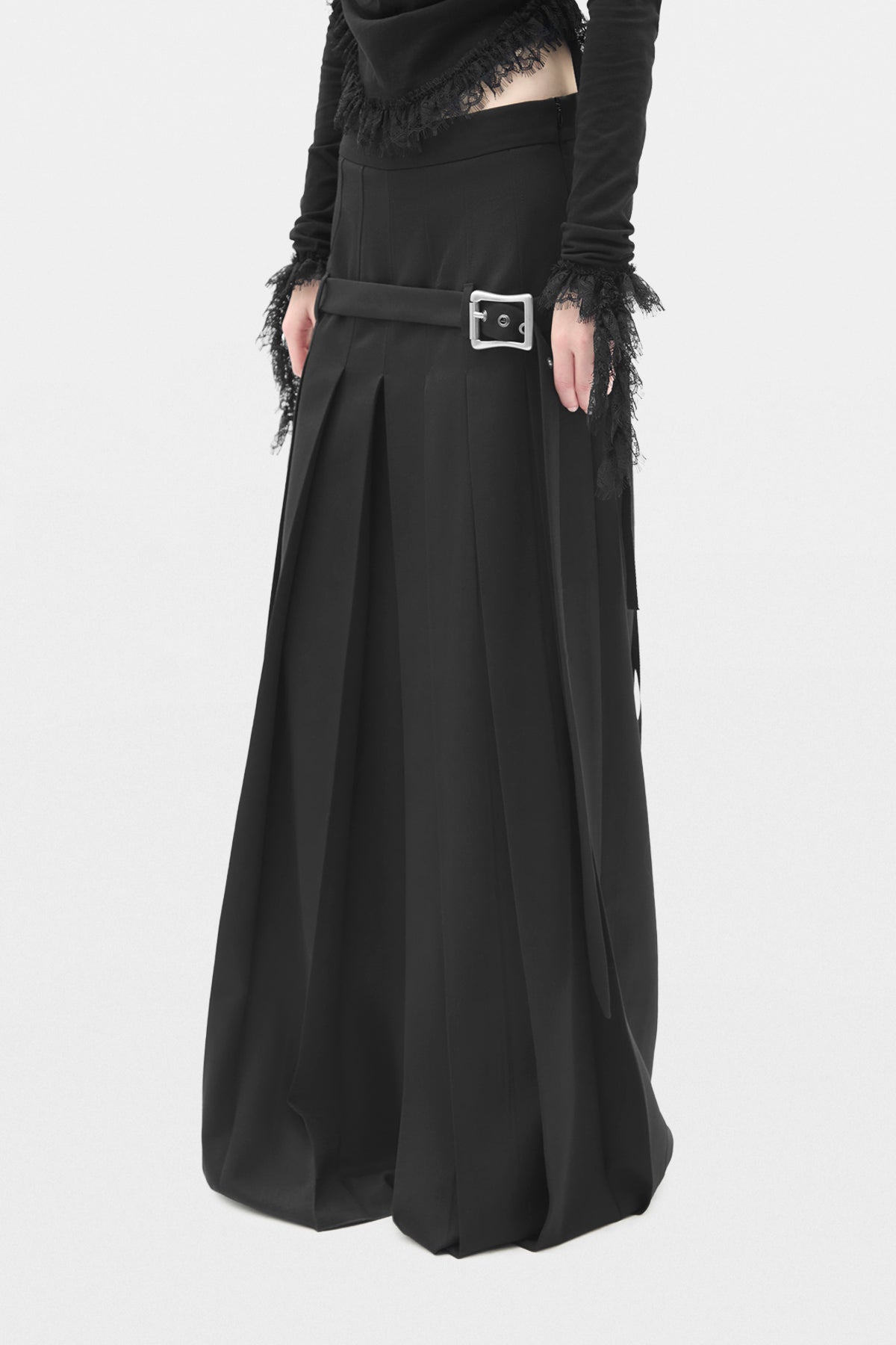 Women Ready To Wear – Ann Demeulemeester