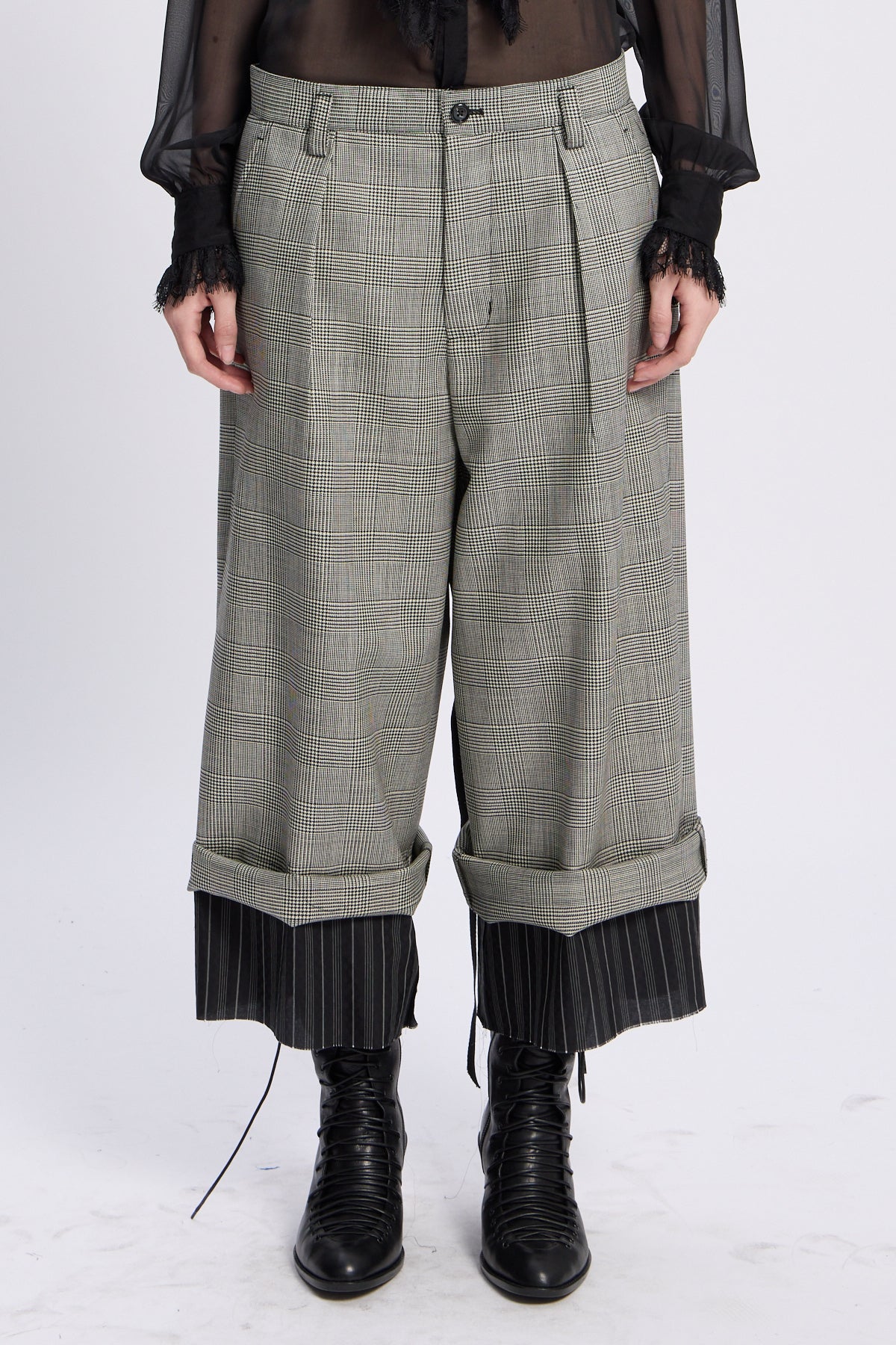 Pantaloni Helse a gamba larga corto con polsini foderati 