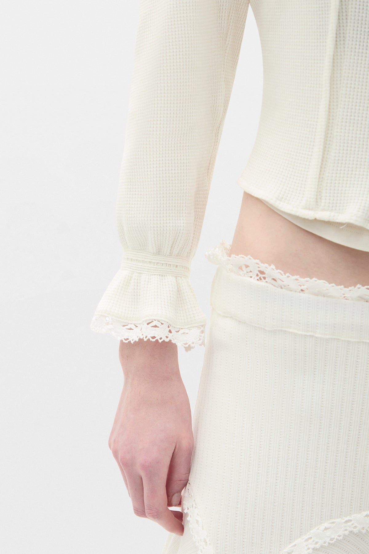 Isaka Cropped Shirt With Lace Details
