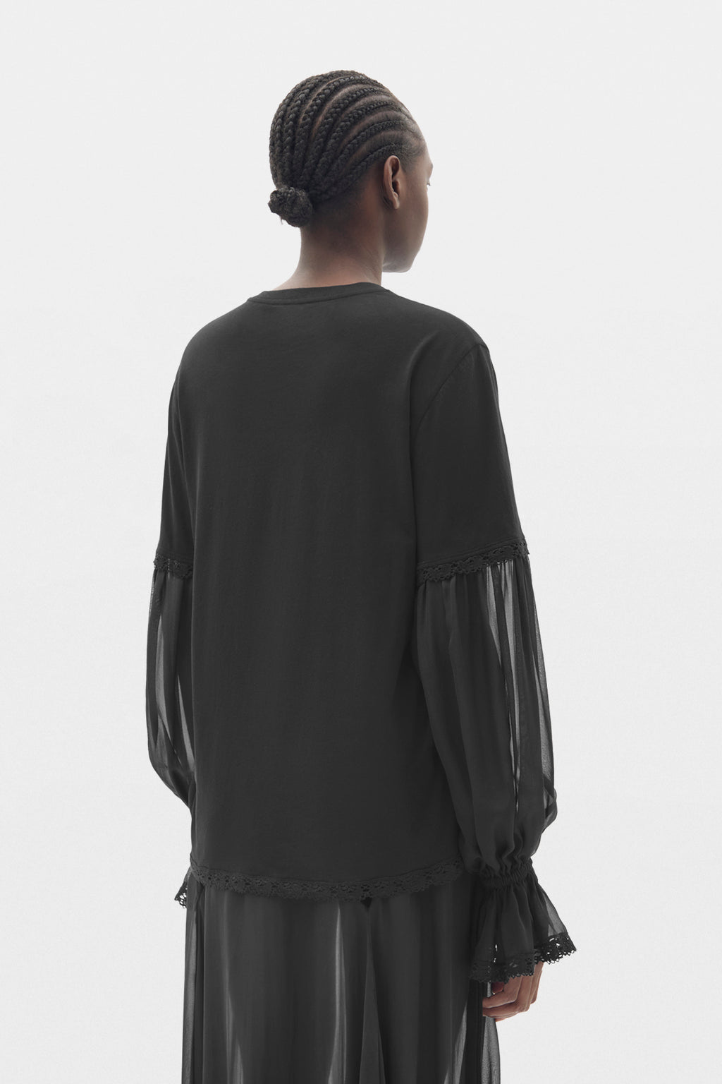 T-shirt Loes Boxy Fit avec manches en soie chiffon et dentelle 