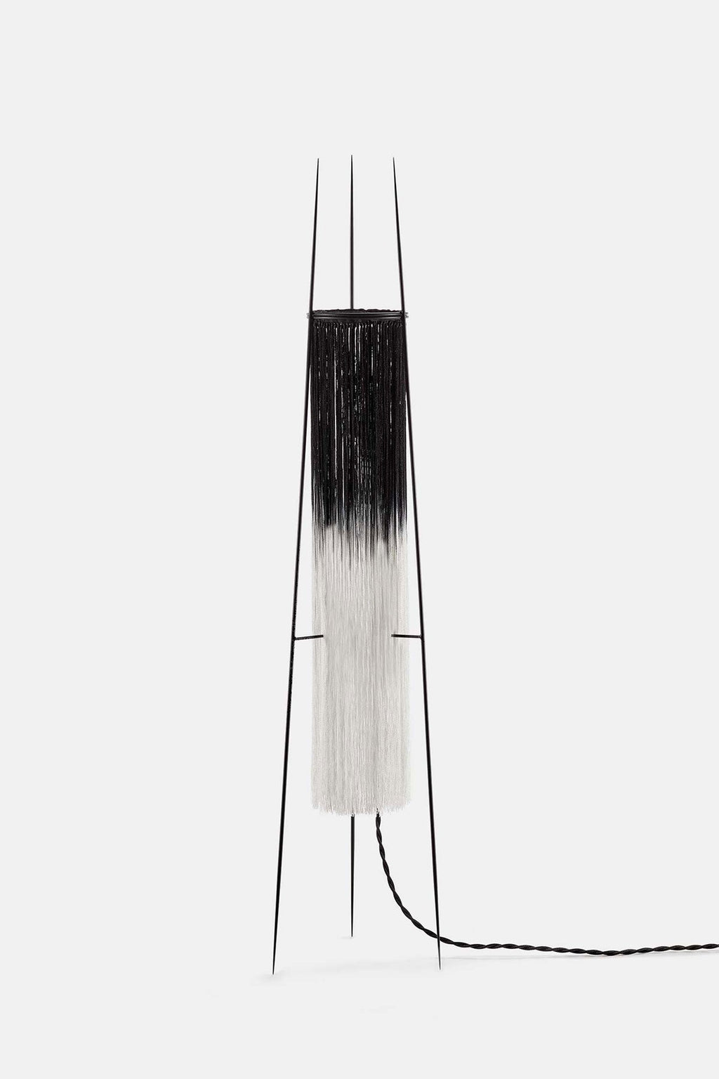 كيكي أسود/ أبيض - مصباح طاولة 