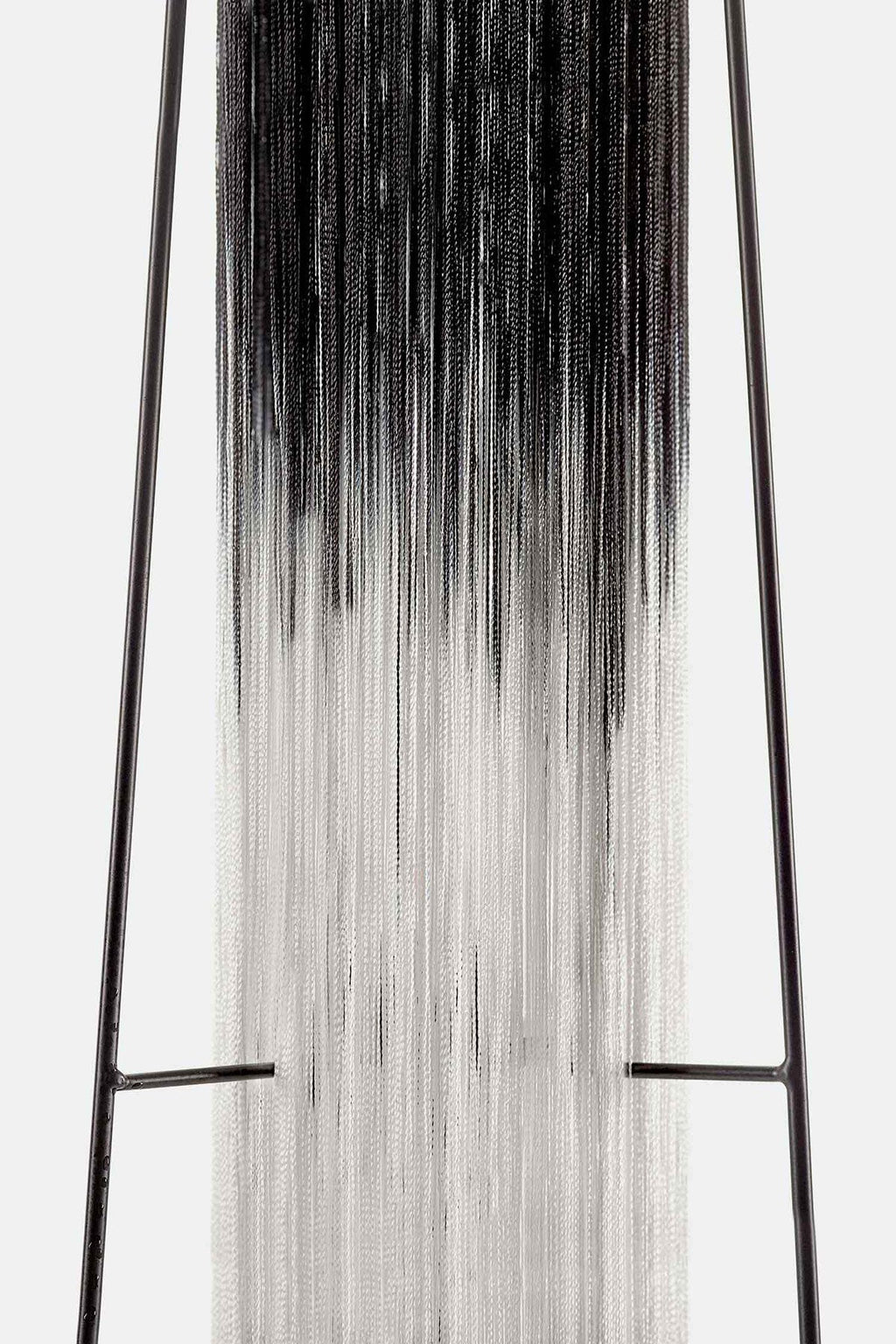 كيكي أسود/ أبيض - مصباح طاولة 