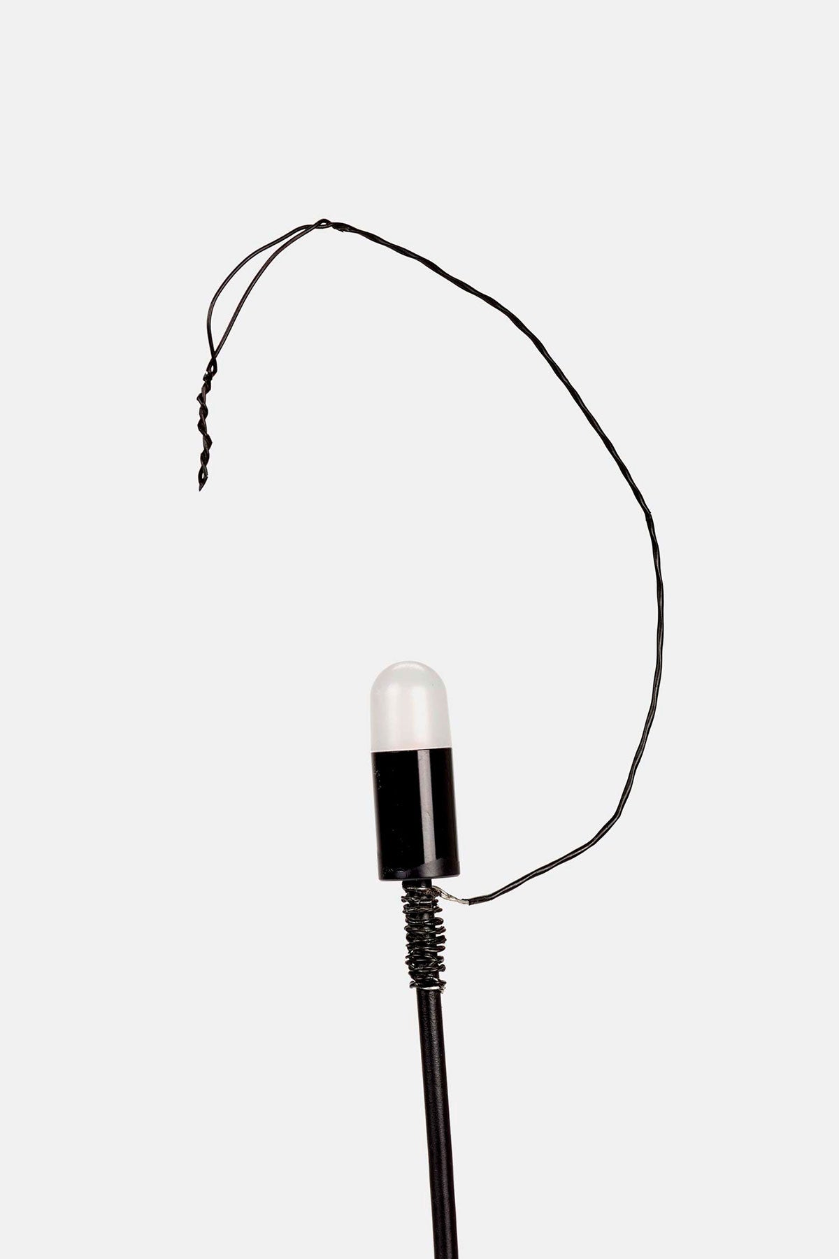 Eo - مصباح قائم بذاته 