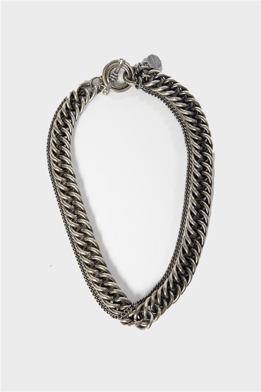 Man Necklaces – Ann Demeulemeester