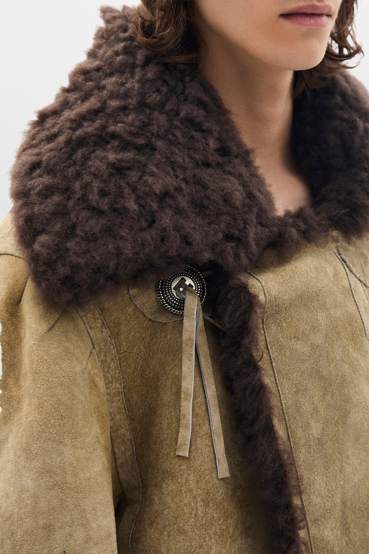 Autumn / Winter 25 Look 26 – Ann Demeulemeester Autumn / Winter 25 Look 26 – Ann Demeulemeester