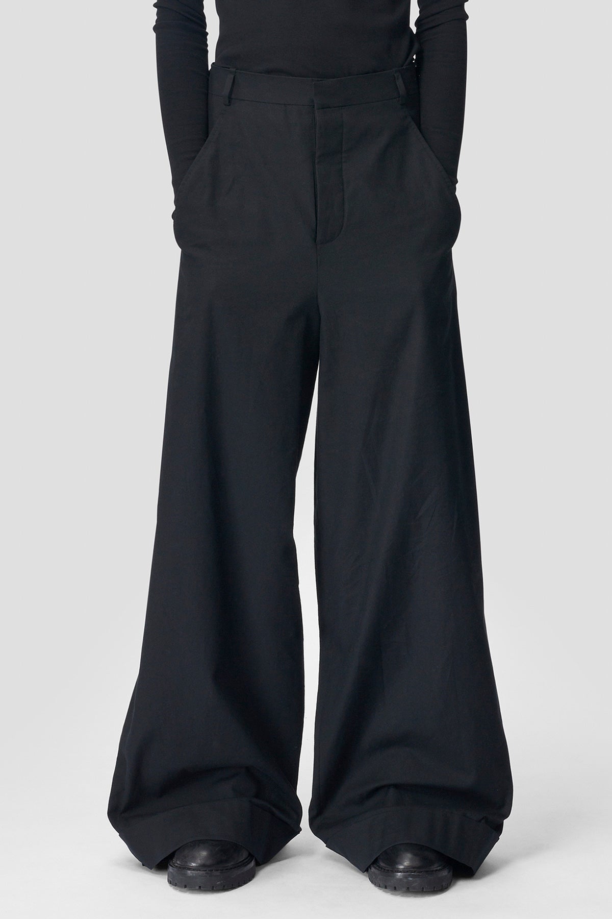 Ann Demeulemeester パンツ　xxs ANN DEMEULEMEESTER（アンドゥムルメステール）その他 黒 サイズ